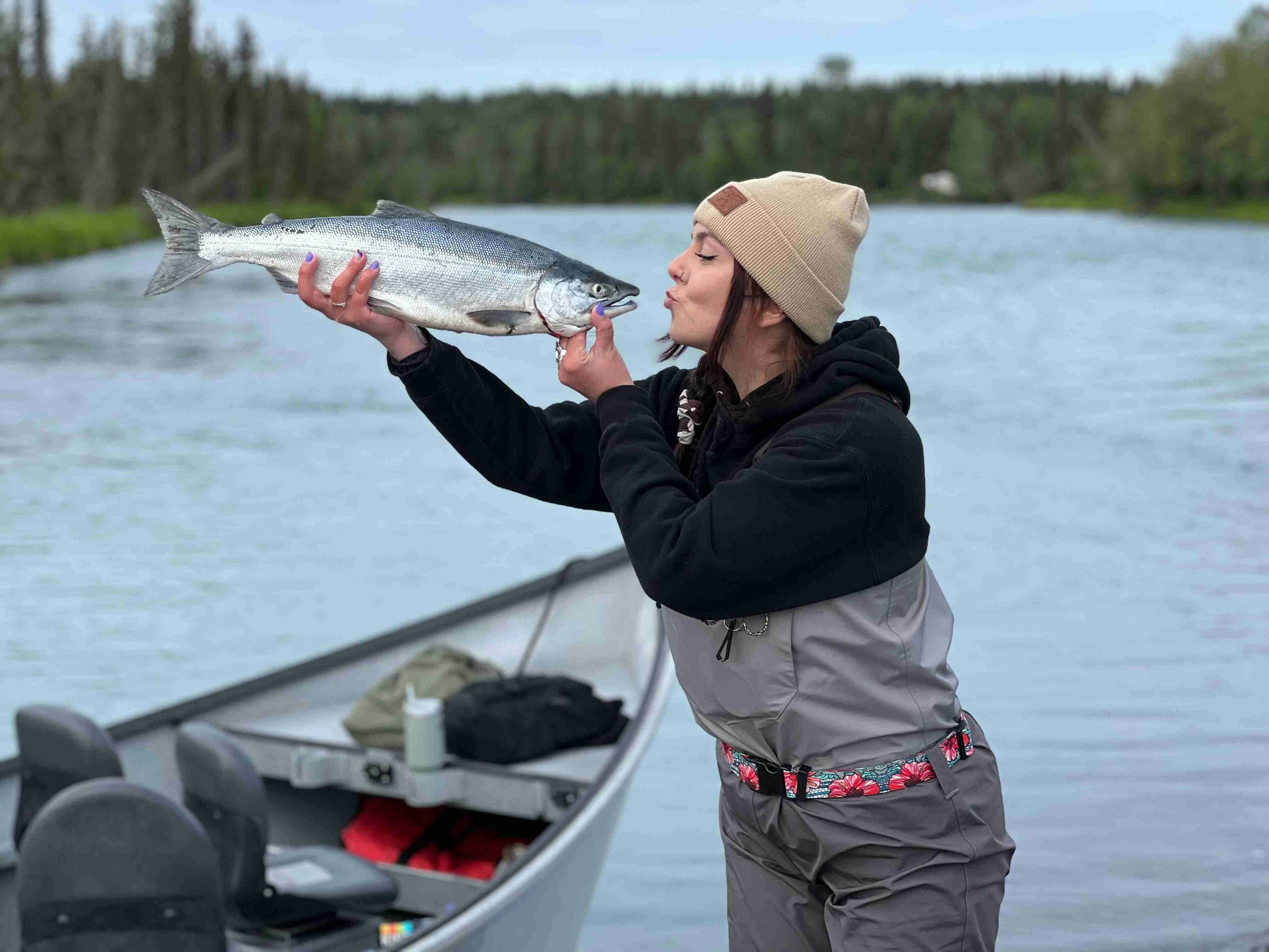 kissing fish